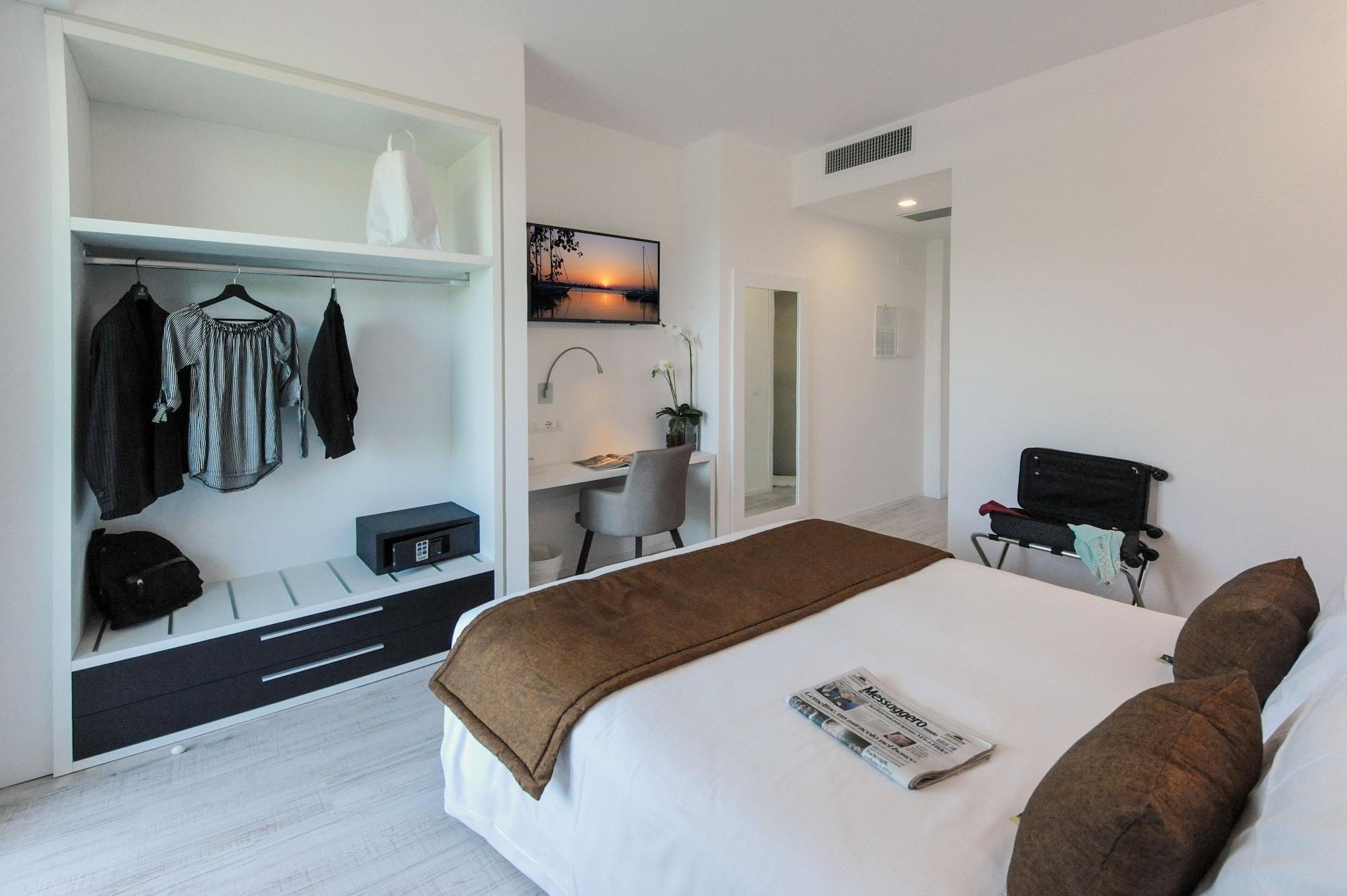 Hotel Lampara Lignano Sabbiadoro Bagian luar foto